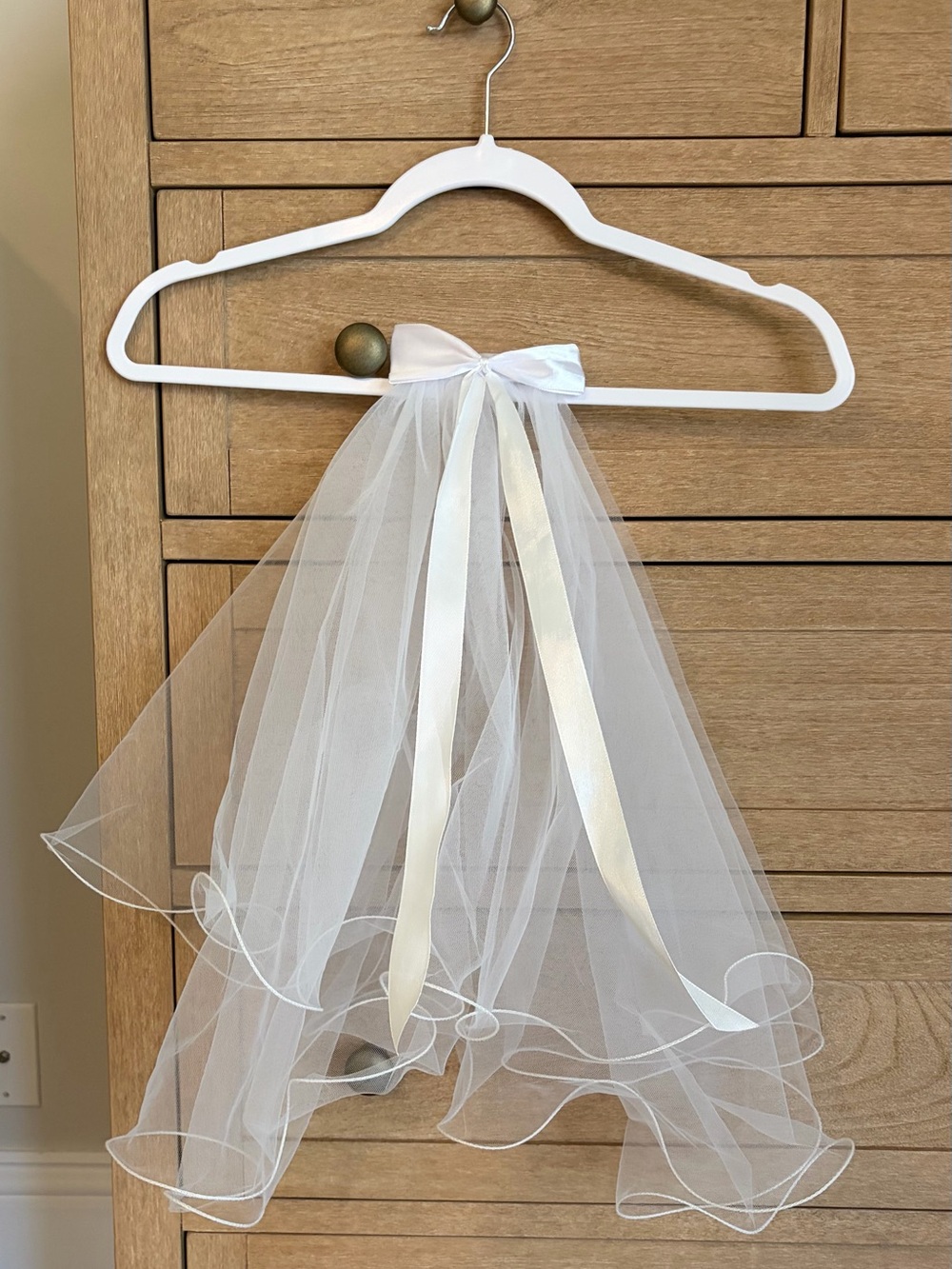 White Tulle Flower Girl/Communion Dress with Pearl Waist + Veil & Jewel Headband - Picture 4 of 5